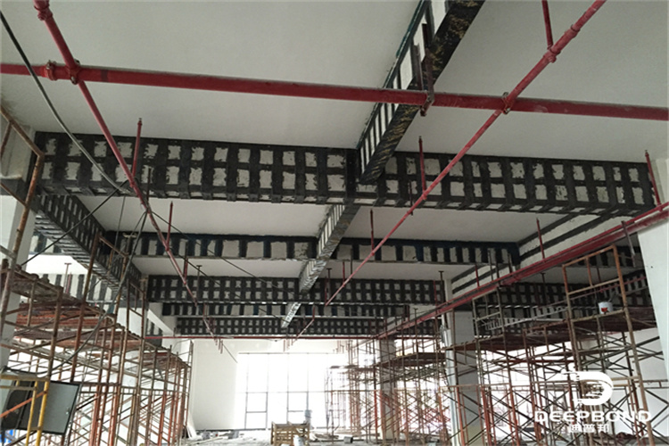 環(huán)氧樹脂粘鋼膠的用法 環(huán)氧樹脂粘鋼膠的用法